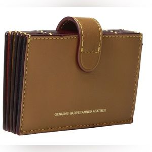 🎄🛍Coach Accordion Wallet